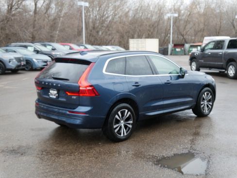Used 2023 Volvo XC60 B5 Core w/ Climate Package image 3