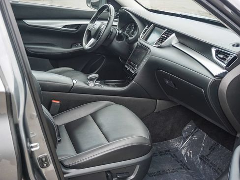 Used 2020 INFINITI QX50 Luxe w/ Navigation Package FWD image 12