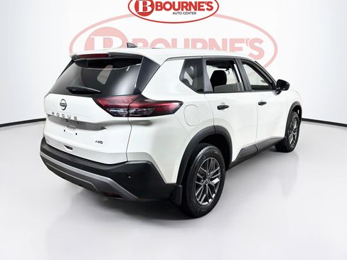 Used 2023 Nissan Rogue S AWD/4WD image 9