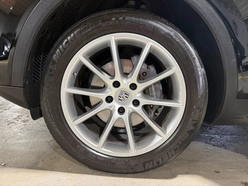 Used 2019 Porsche Cayenne AWD/4WD image 19