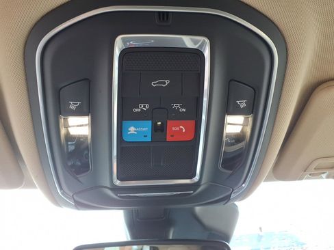 Used 2022 Jeep Grand Cherokee Limited w/ Trailer Tow Prep Group (B) image 18