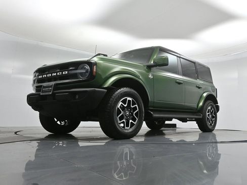 Certified 2025 Ford Bronco Outer Banks image 44