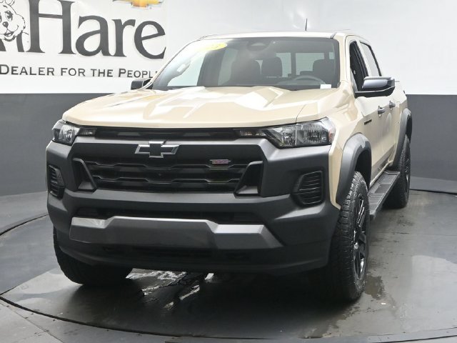 Used 2023 Chevrolet Colorado Trail Boss w/ LPO, Dark Essentials Package AWD/4WD image 7