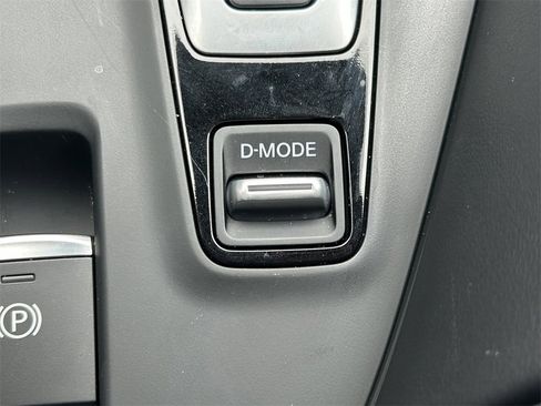 Used 2023 INFINITI QX55 Essential image 32