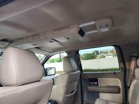 Used 2004 Ford F150 Lariat RWD image 36
