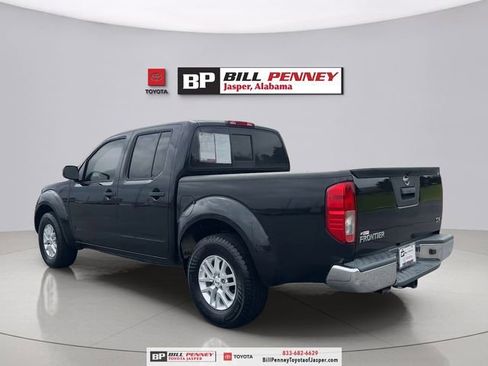 Used 2019 Nissan Frontier SV image 3