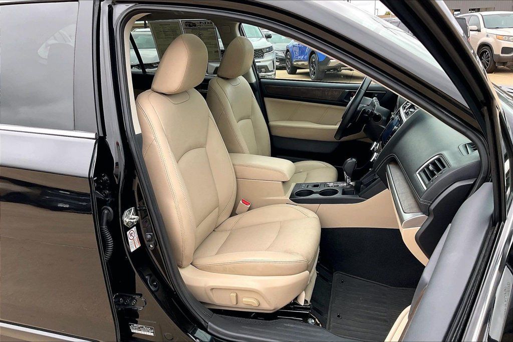 Used 2018 Subaru Outback 3.6R Limited AWD/4WD image 7