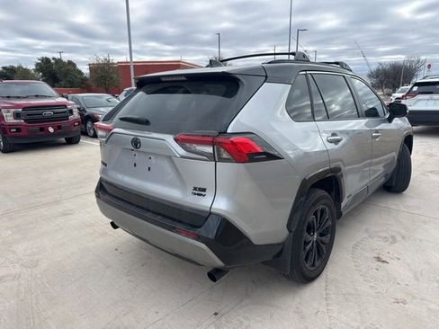 Used 2025 Toyota RAV4 XSE image 3