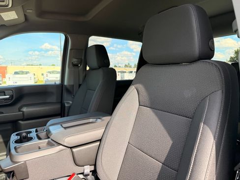 New 2026 GMC Sierra 2500 Pro w/ Convenience Package RWD image 13
