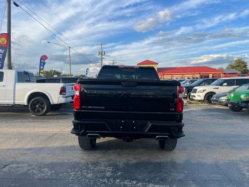 Used 2021 Chevrolet Silverado 1500 LT Trail Boss w/ Convenience Package II image 4