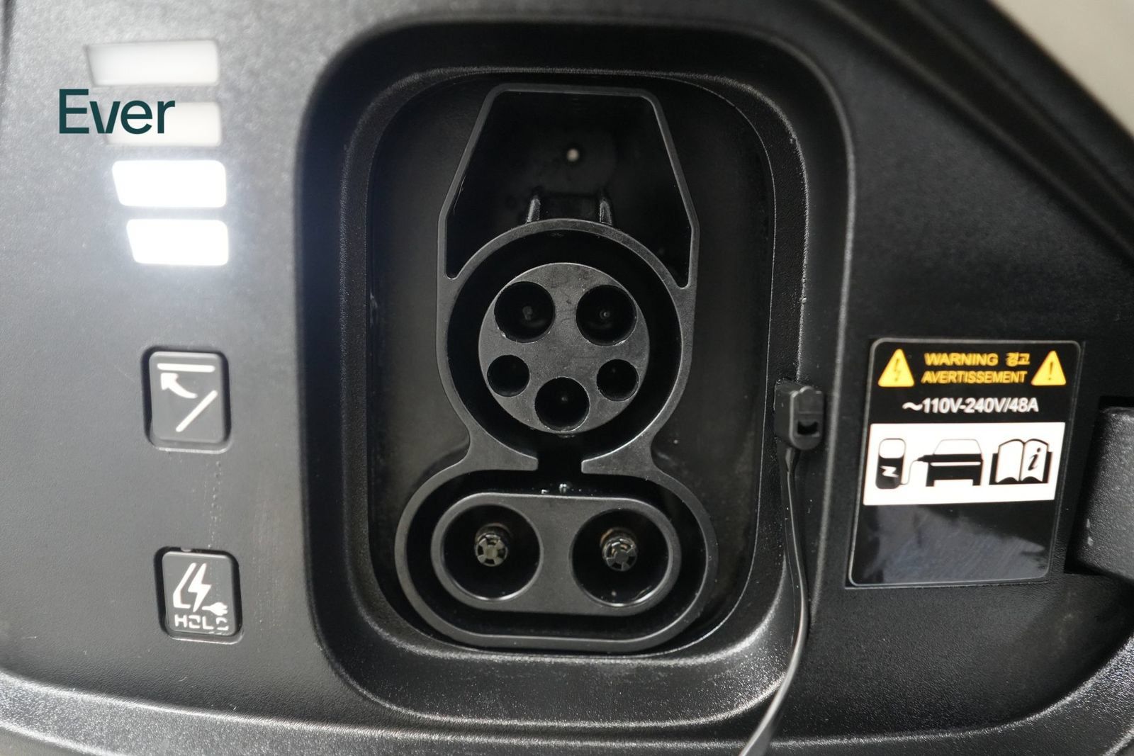Used 2023 Kia EV6 Wind w/ Wind Technology Package AWD/4WD image 10