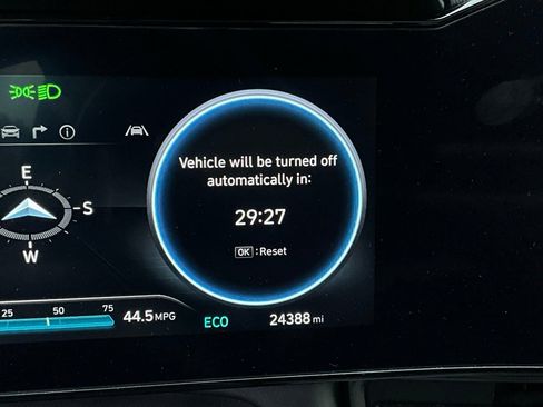 Used 2025 Hyundai Elantra Limited image 38