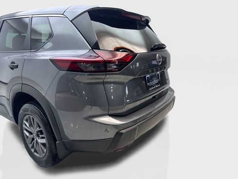 Used 2024 Nissan Rogue S AWD/4WD image 19