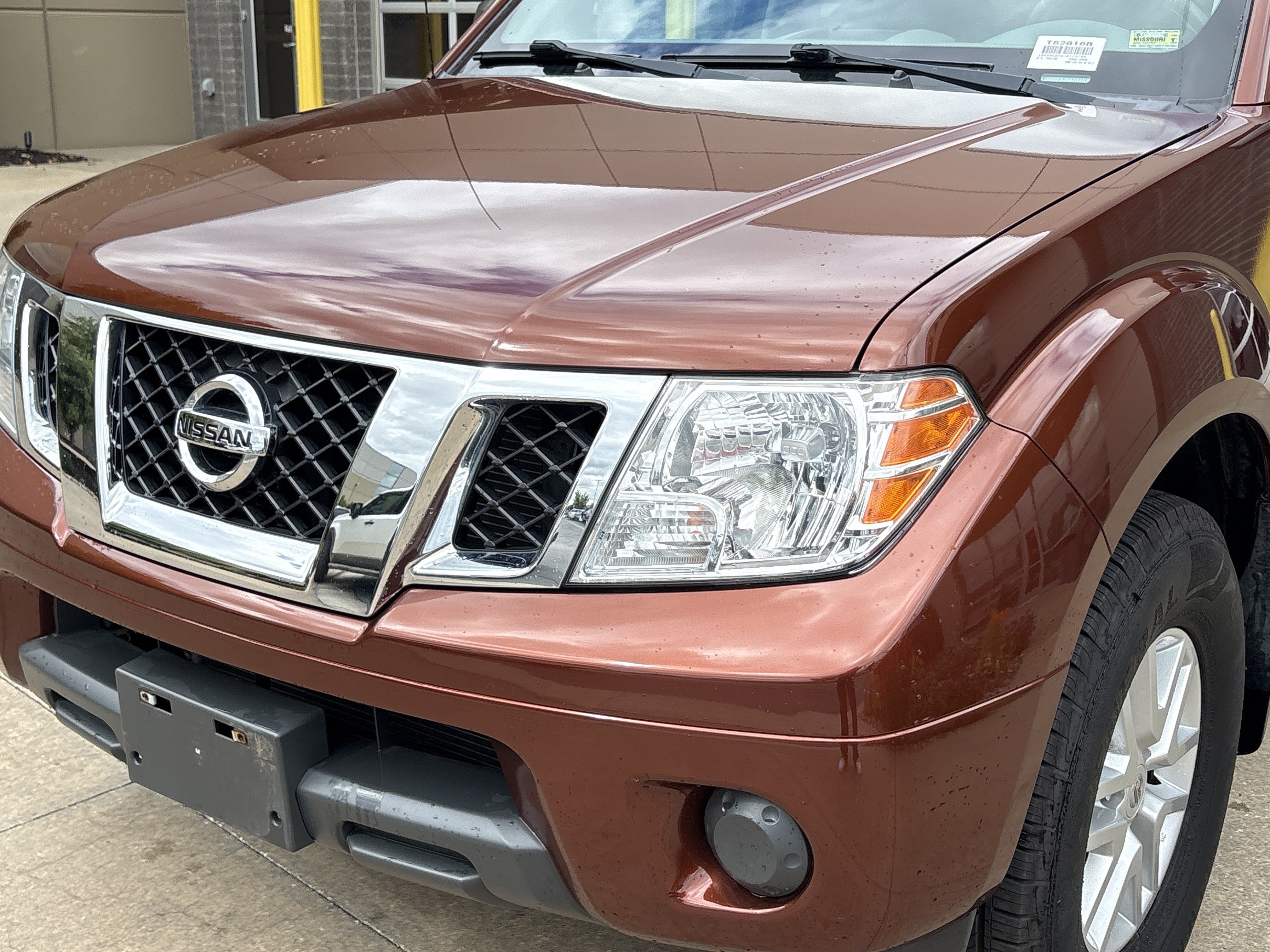 Used 2018 Nissan Frontier SV AWD/4WD image 6