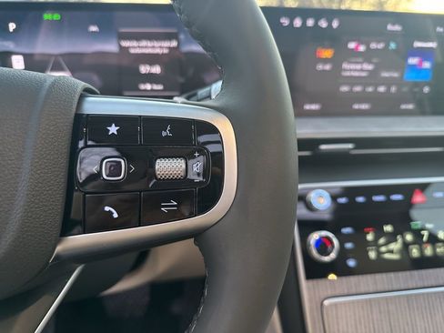 New 2026 Genesis GV80 2.5T Advanced image 16