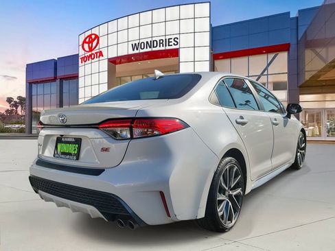 Used 2020 Toyota Corolla SE w/ Carpet Mat Package (TMS) image 4
