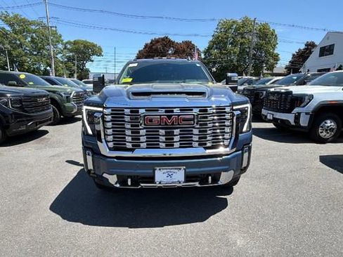 New 2026 GMC Sierra 2500 Denali w/ Denali Reserve Package AWD/4WD image 2