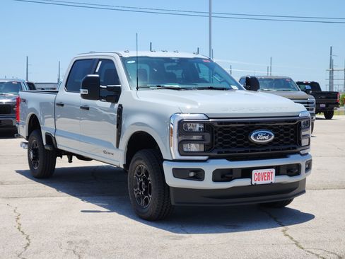 New 2026 Ford F250 XL w/ STX Appearance Package AWD/4WD image 3