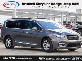 Used 2022 Chrysler Pacifica Limited video 3
