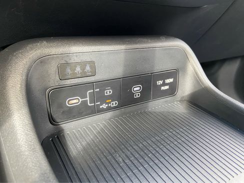 Used 2025 Hyundai Kona SEL AWD/4WD image 26