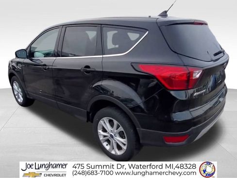 Used 2019 Ford Escape SE w/ Ford Safe & Smart Package image 6