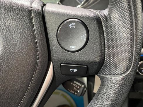 Used 2014 Toyota Corolla LE image 16