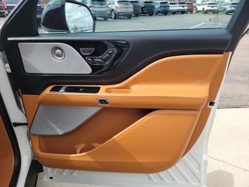 Used 2023 Lincoln Aviator Black Label image 28