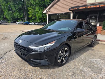 Used 2023 Hyundai Elantra SEL w/ Convenience Package