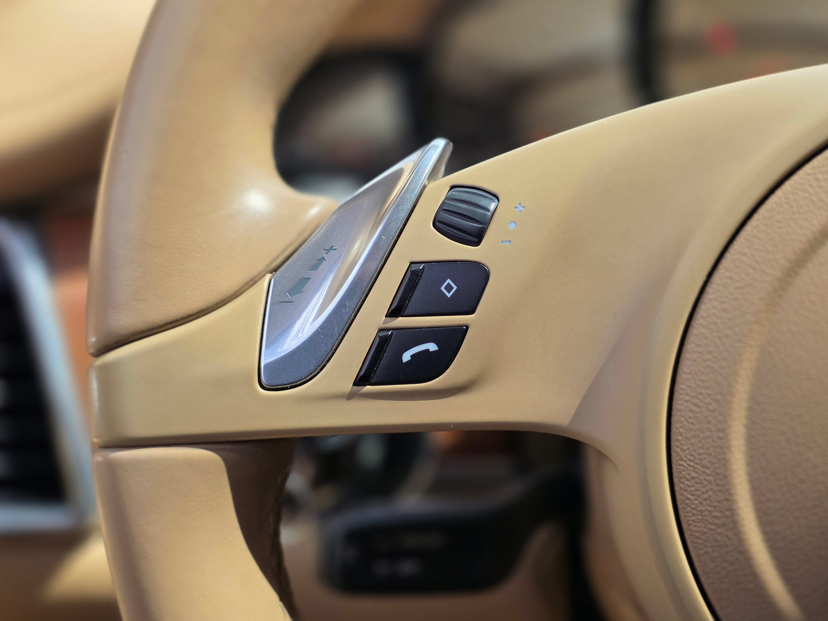 Used 2012 Porsche Panamera 4 w/ Premium Pkg Plus AWD/4WD image 27