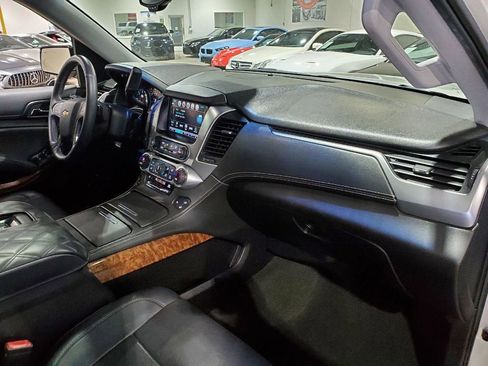 Used 2017 Chevrolet Suburban Premier image 16