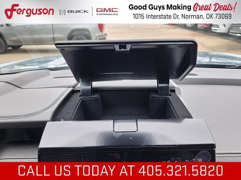 New 2026 GMC Yukon Elevation w/ Elevation Premium Package AWD/4WD image 32