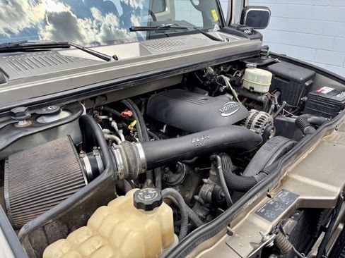 Used 2005 HUMMER H2 w/ Preferred Equipment Group AWD/4WD image 20