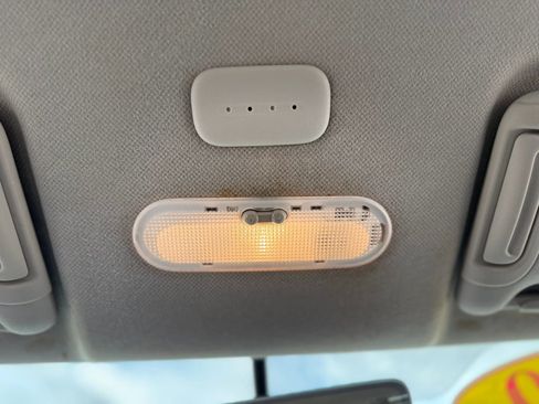 Used 2019 Nissan Versa SV w/ SV Special Edition Package image 37