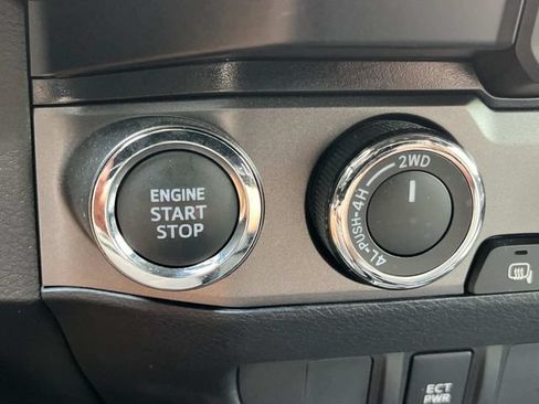 Used 2023 Toyota Tacoma TRD Off-Road AWD/4WD image 39