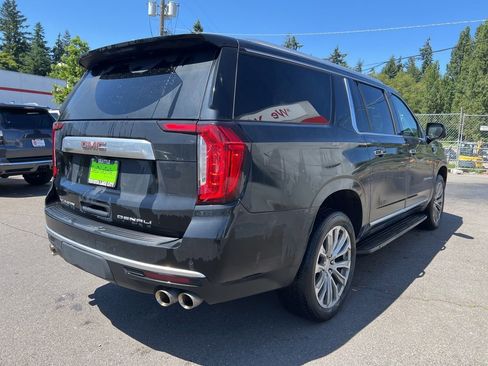 Used 2023 GMC Yukon XL Denali w/ Advanced Technology Package AWD/4WD image 4