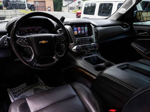 Used 2020 Chevrolet Tahoe LT w/ Luxury Package AWD/4WD image 16