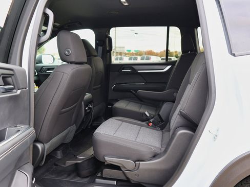 New 2026 GMC Acadia Elevation w/ LPO, Floor Liner Package image 11