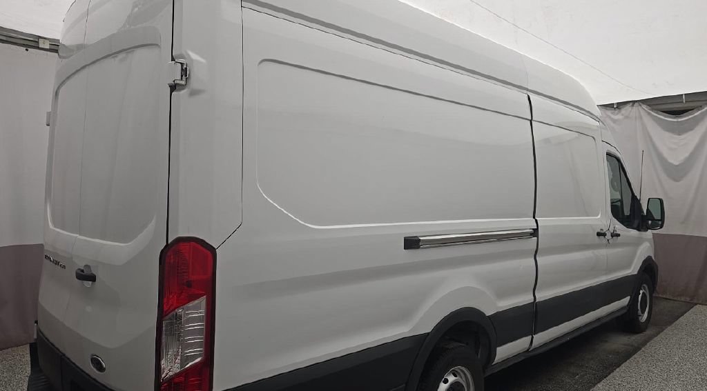 Used 2023 Ford Transit 250 148 High Roof Extended w/ Load Area Protection Package RWD image 3