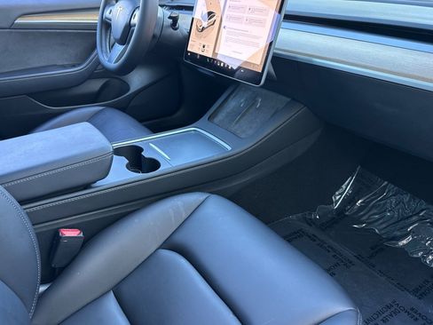 Used 2023 Tesla Model 3 Standard Range RWD image 33