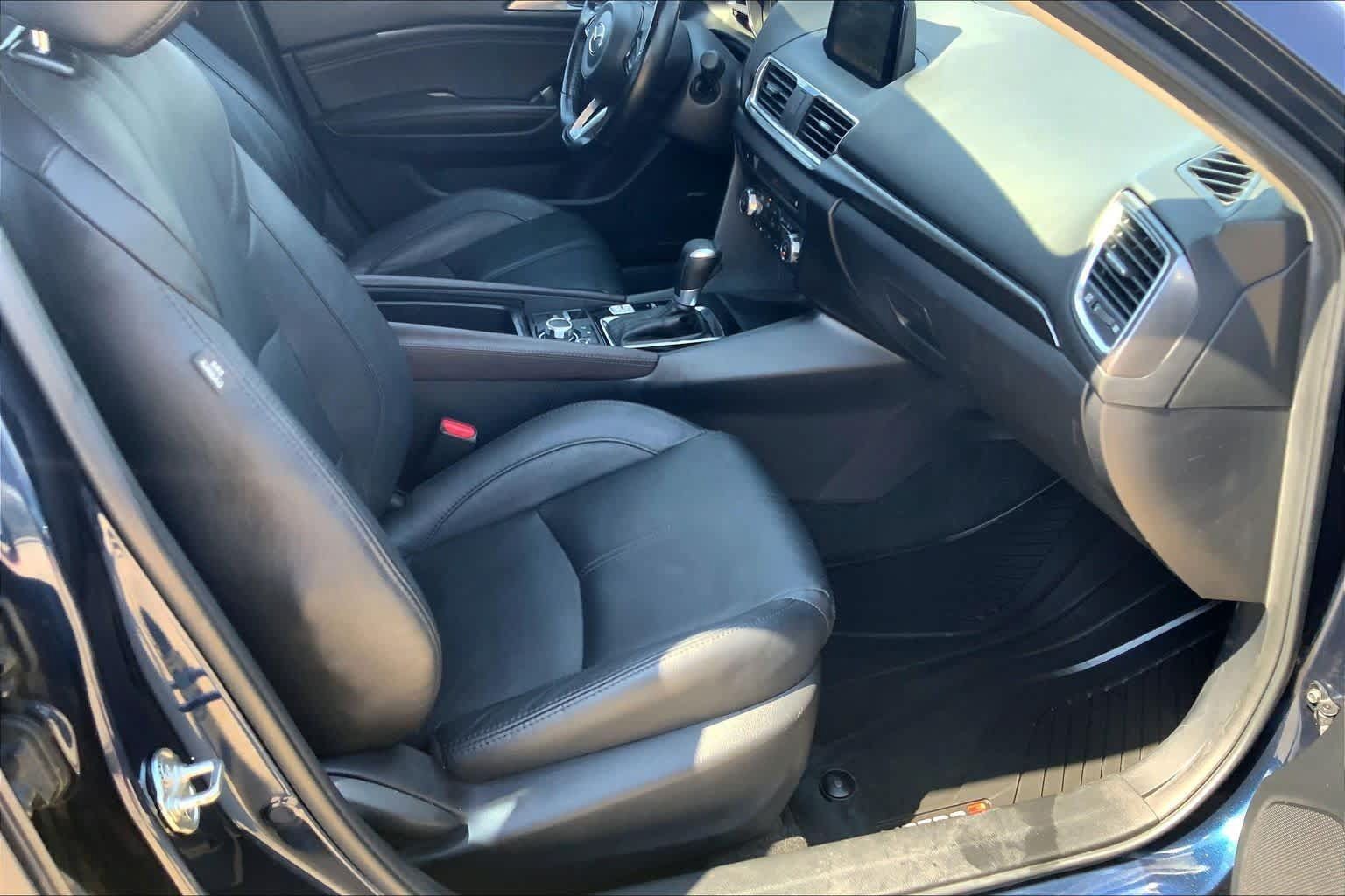 Used 2018 MAZDA MAZDA3 Grand Touring FWD image 8