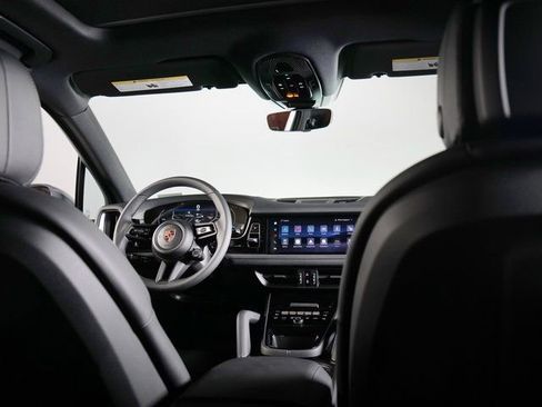 Certified 2026 Porsche Cayenne AWD/4WD image 12