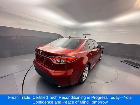 Used 2026 Toyota Corolla LE image 4