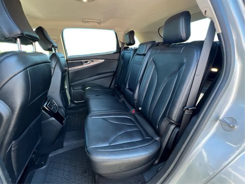 Used 2023 Lincoln Nautilus AWD w/ Premium Package image 17