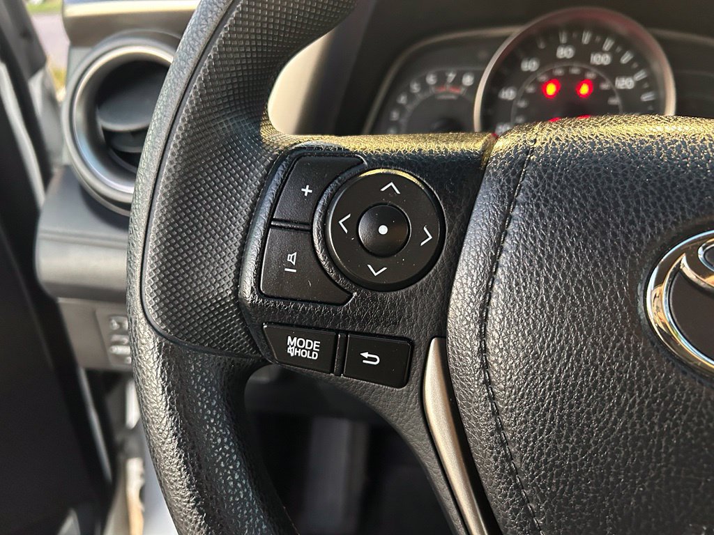 Used 2015 Toyota RAV4 LE AWD/4WD image 21