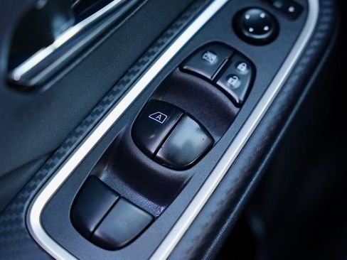 Used 2024 Nissan Versa SR w/ Trunk Package image 25