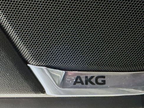 Used 2025 Cadillac Escalade ESV Premium Luxury w/ Touring Package image 20