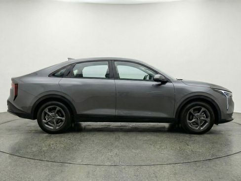 Used 2025 Kia K4 LXS image 11