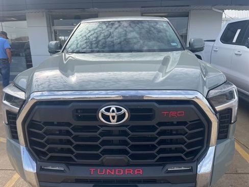 Used 2022 Toyota Tundra SR5 w/ TRD Off-Road Premium Package image 4