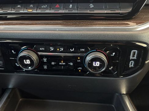 Used 2024 Chevrolet Silverado 1500 LT Trail Boss w/ Convenience Package II AWD/4WD image 22