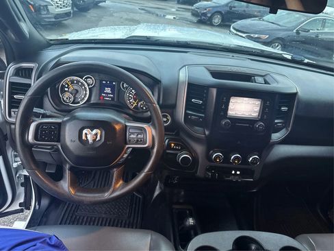 Used 2022 RAM 2500 Tradesman w/ Chrome Appearance Group AWD/4WD image 18
